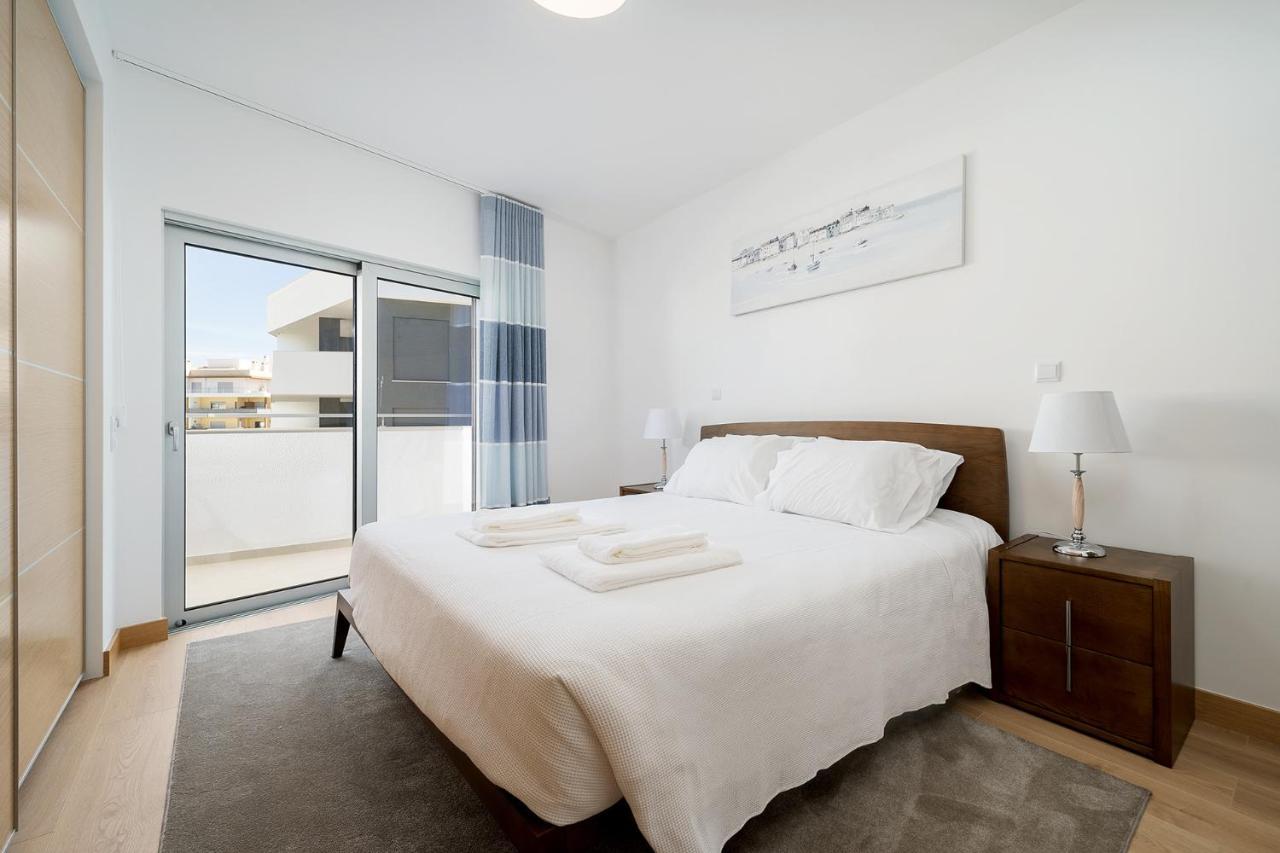 Apartment Sleek New Apartment, Horta Galvao, Algarve