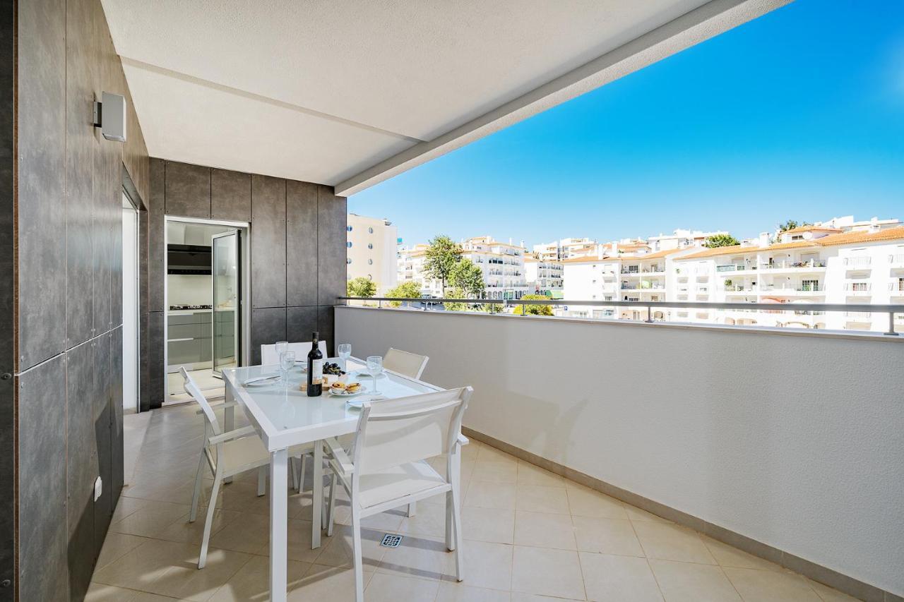 Apartment Sleek New Apartment, Horta Galvao, Algarve